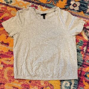 Who What Wear Gray Short Sleeve Tee